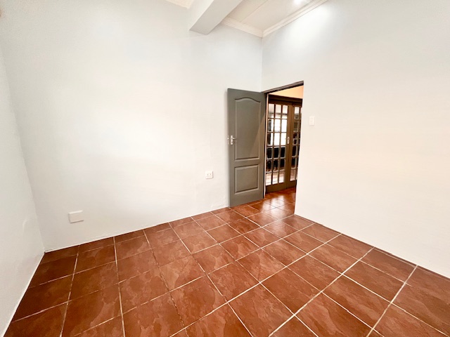 To Let 3 Bedroom Property for Rent in Goodwood Estate Western Cape